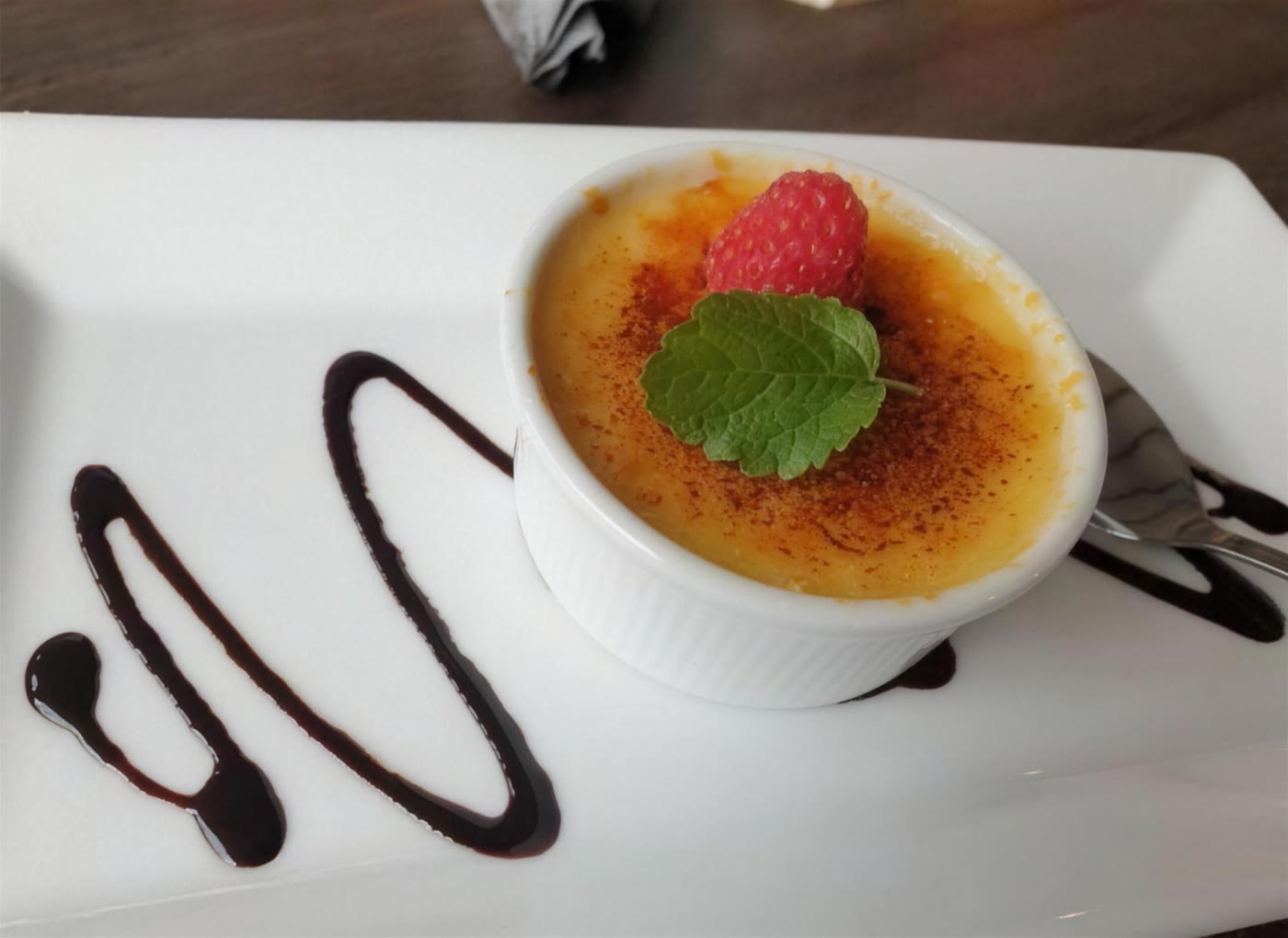 Crème brûlée med hallon
